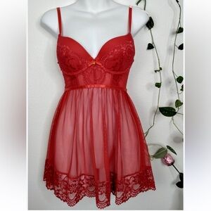 Daisy Fuentes Red/Pink Lace Chemise Slip With Matching Thong Size Medium